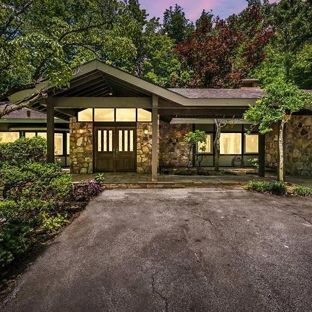 Bourbon Hollow Lodge With Hot Tub And Pool Plus Game Room Only 5 Min To Downtown Gatlinburg Exteriör bild