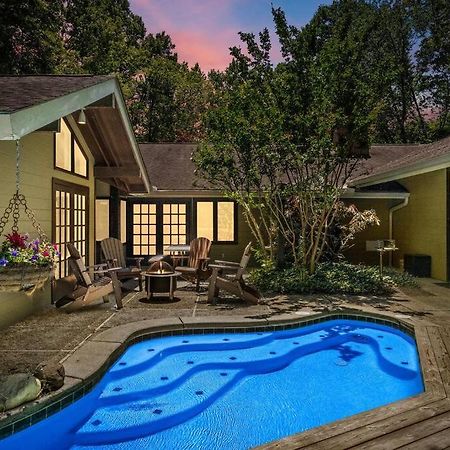 Bourbon Hollow Lodge With Hot Tub And Pool Plus Game Room Only 5 Min To Downtown Gatlinburg Exteriör bild
