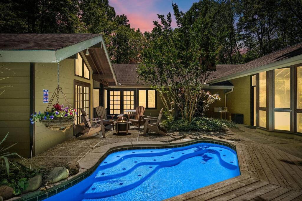 Bourbon Hollow Lodge With Hot Tub And Pool Plus Game Room Only 5 Min To Downtown Gatlinburg Exteriör bild
