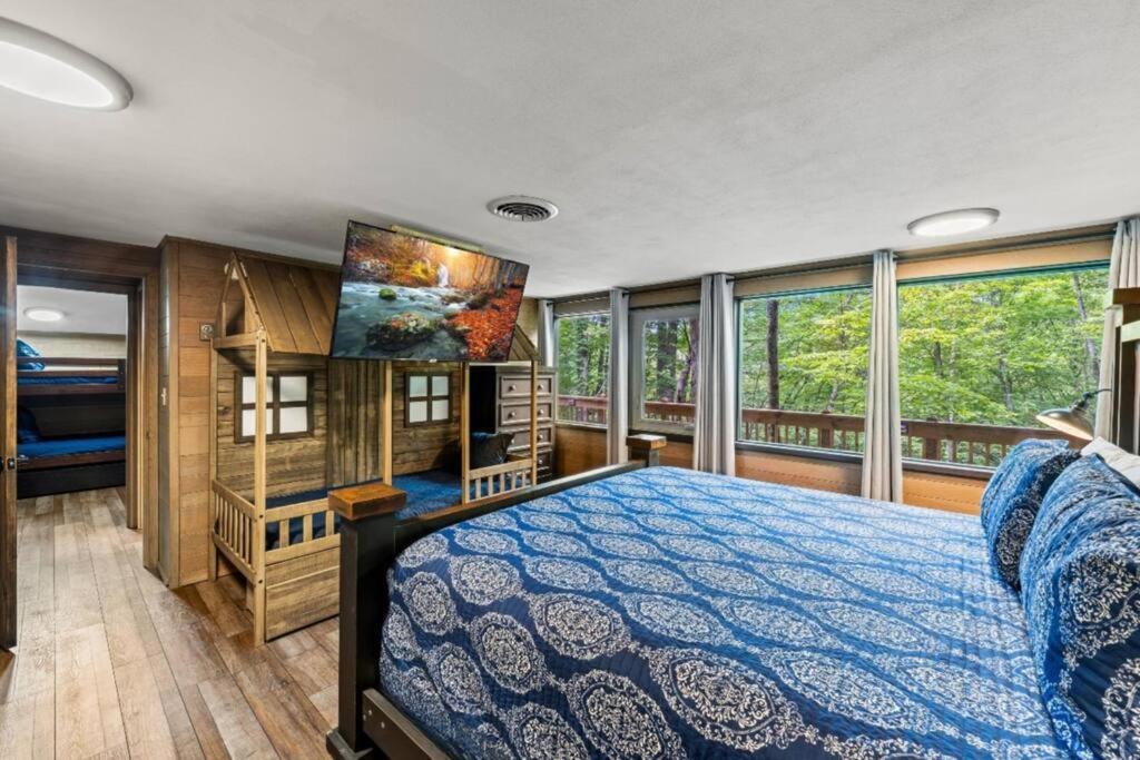 Bourbon Hollow Lodge With Hot Tub And Pool Plus Game Room Only 5 Min To Downtown Gatlinburg Exteriör bild